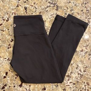 Black Lululemon capri align